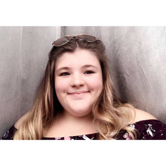 Meet your Posher, Haley - Picture 1 of 1